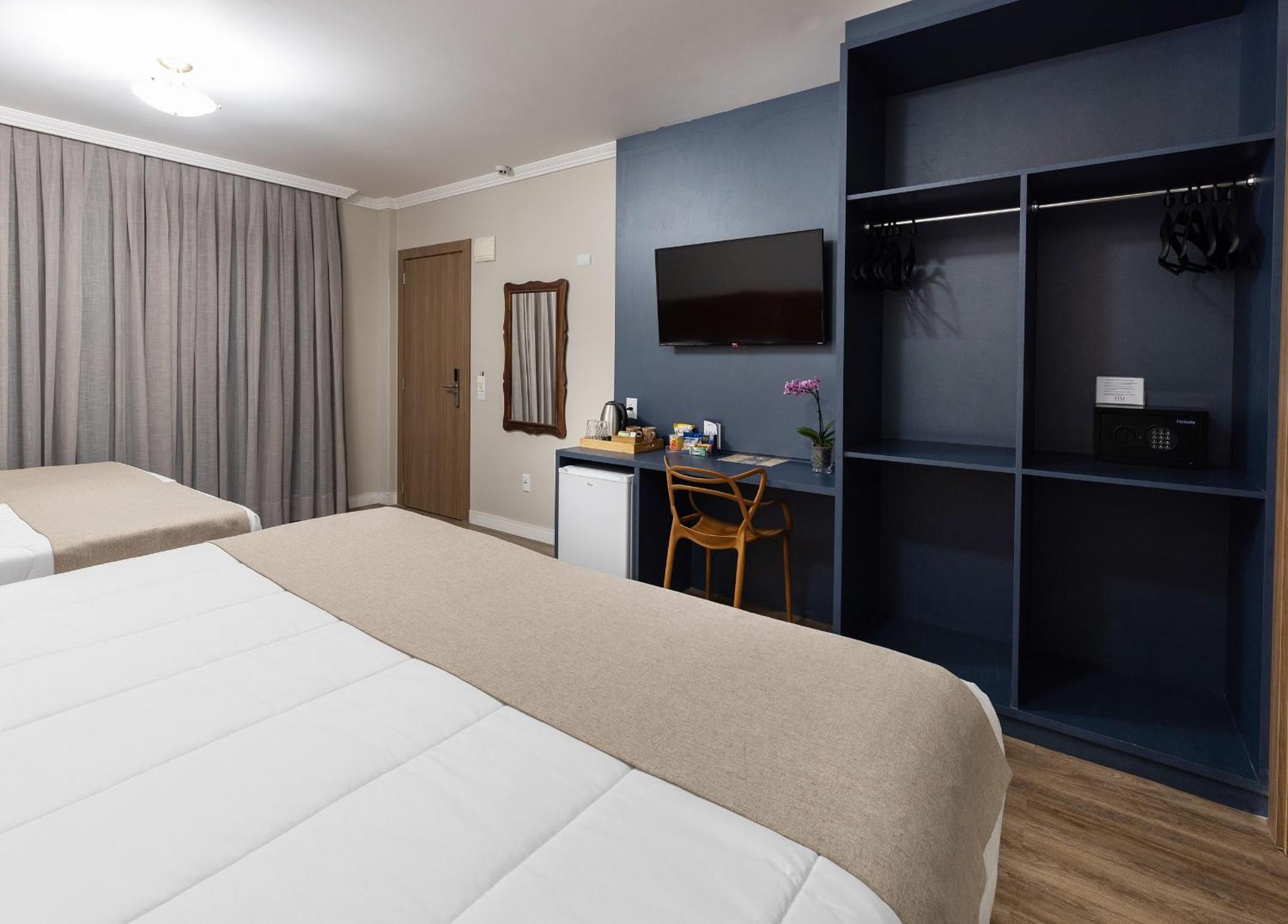Standard Suite,1613667381:JPEG